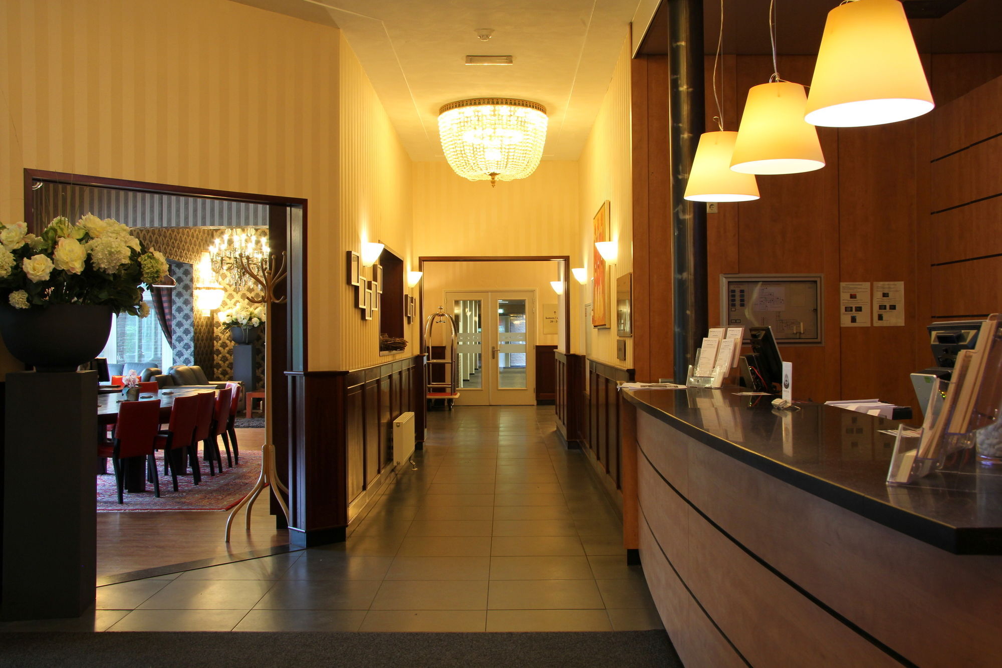 Bastion Hotel Apeldoorn Het Loo Exterior foto